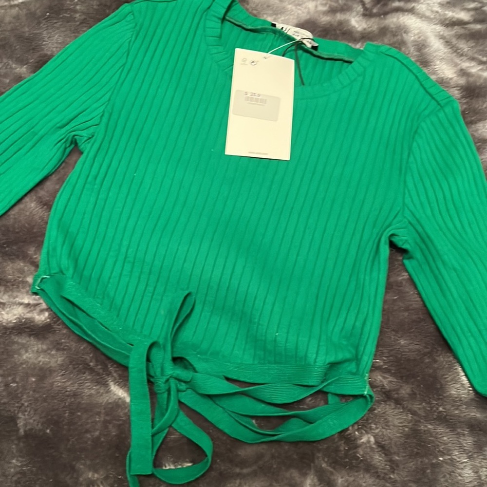 CROP TOP - Picture 2 of 4